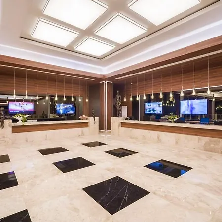 Ξενοδοχείο Concorde Luxury & Beach Club & Maldive Cabanas & Casino 5*