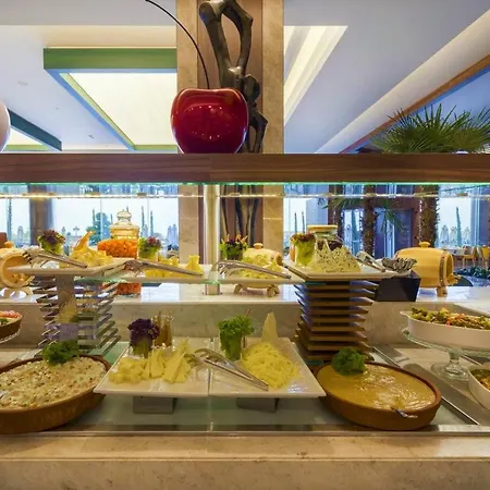 Concorde Luxury & Beach Club & Maldive Cabanas & Casino Hotel 5*