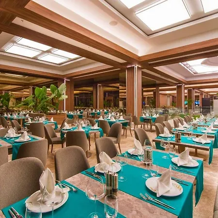 Concorde Luxury & Beach Club & Maldive Cabanas & Casino Hotel 5*