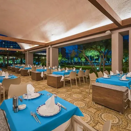 Concorde Luxury & Beach Club & Maldive Cabanas & Casino 5* Vokolidha