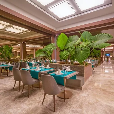 Hotel Concorde Luxury & Beach Club & Maldive Cabanas & Casino