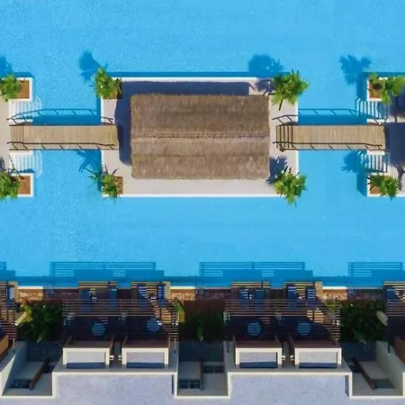 Concorde Luxury & Beach Club & Maldive Cabanas & Casino