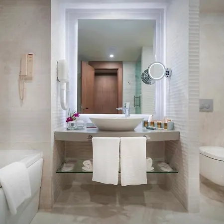 Hotel Concorde Luxury & Beach Club & Maldive Cabanas & Casino