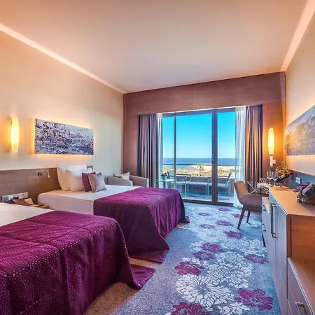 Concorde Luxury & Beach Club & Maldive Cabanas & Casino 5* Vokolidha